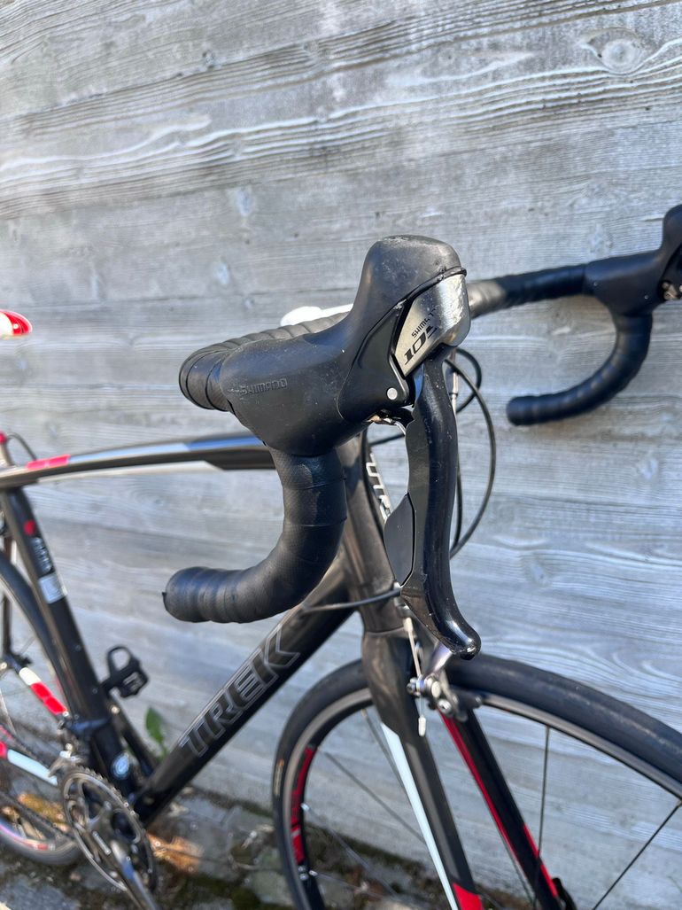 Used Trek Madone 2.3 H2 Compact 2014 2014 Road & Gravel, Schwarz — image 9 of 10