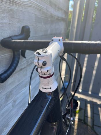Used Trek Madone 2.3 H2 Compact 2014 2014 Road & Gravel, Schwarz — image 10 of 10