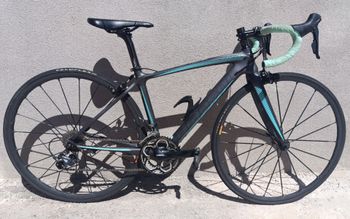 Used Bianchi Intenso Dama Ultegra 2016 2016 Road & Gravel