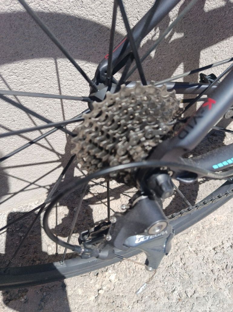 Used Bianchi Intenso Dama Ultegra 2016 2016 Road & Gravel, Black — image 4 of 10