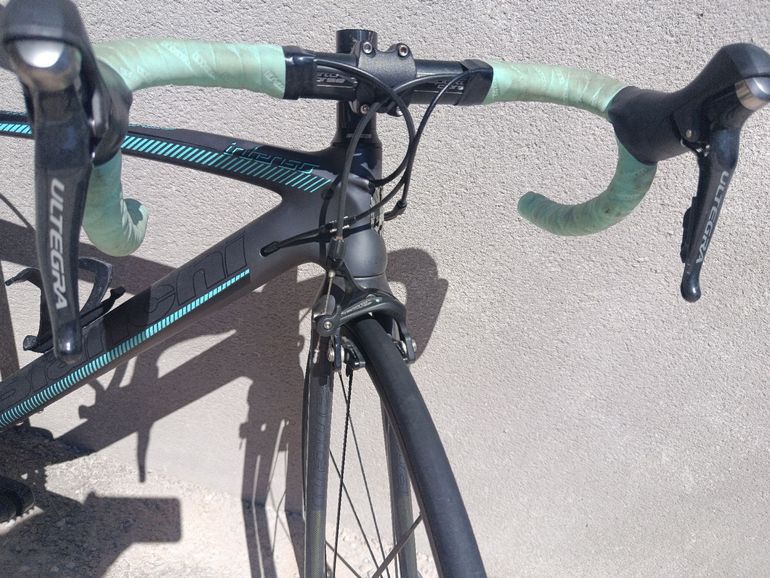 Used Bianchi Intenso Dama Ultegra 2016 2016 Road & Gravel, Black — image 9 of 10