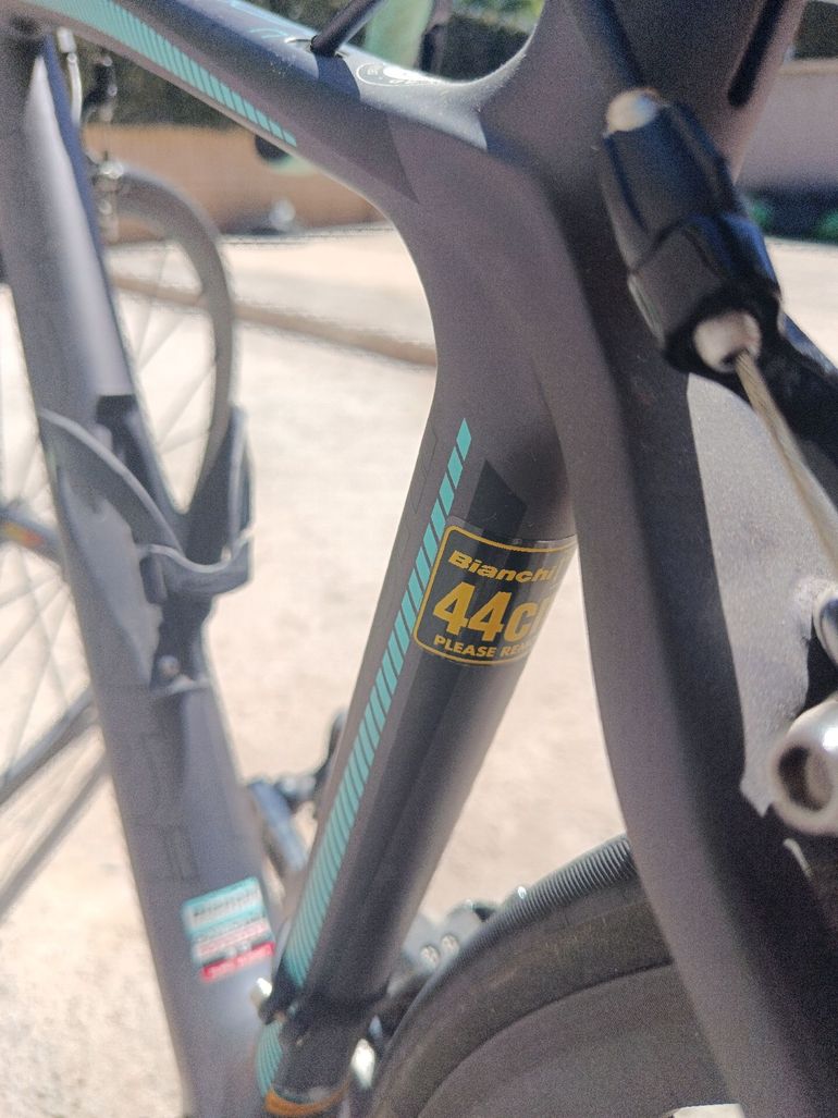 Used Bianchi Intenso Dama Ultegra 2016 2016 Road & Gravel, Black — image 8 of 10