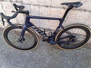 Used Factor OSTRO VAM Shimano Dura-Ace Di2 9270 2023 2023 Road & Gravel, Blue — image 2 of 7