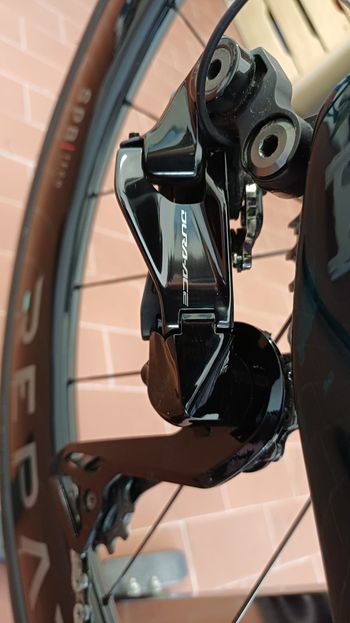 Used Bianchi OLTRE 140TH RC DURA-ACE DI2 2025 2025 Road & Gravel, Blue — image 4 of 10