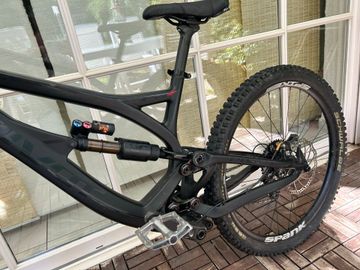 Used Piviot Custom Shimano ZEE 2021 Mountainbike, Black — image 7 of 11