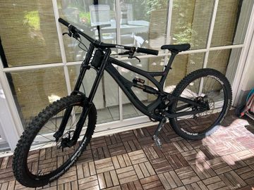Used Piviot Custom Shimano ZEE 2021 MTB