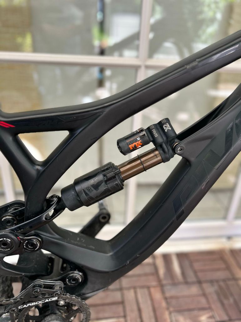 Used piviot Piviot Custom Shimano ZEE 2021 Mountainbike, Black — image 9 of 11