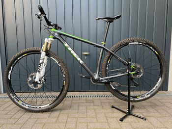 Used Trek Superfly 9.8 2014 2014 Mountainbike — image 3 of 5