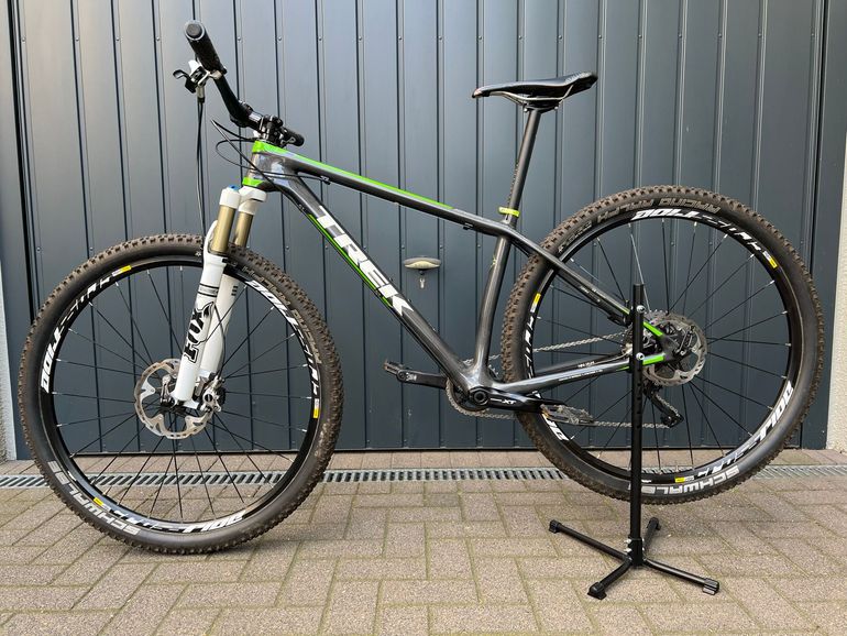 Used Trek Superfly 9.8 2014 2014 Mountainbike — image 3 of 5