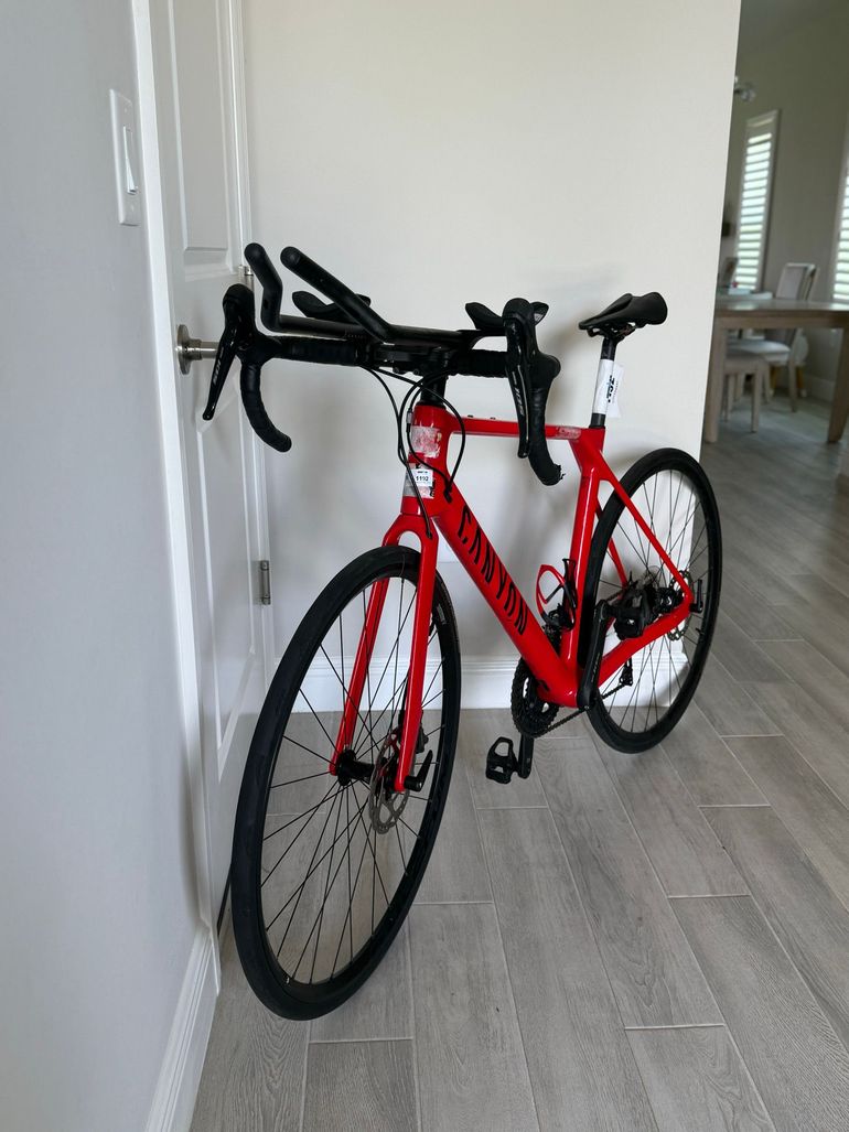 Used Canyon Endurace CF 7 Disc 2023 2023 Road & Gravel, Red — image 4 of 6