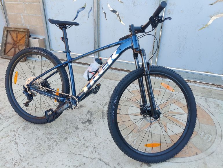 Used Trek X-Caliber 7 2021 2021 Mountainbike — image 1 of 7