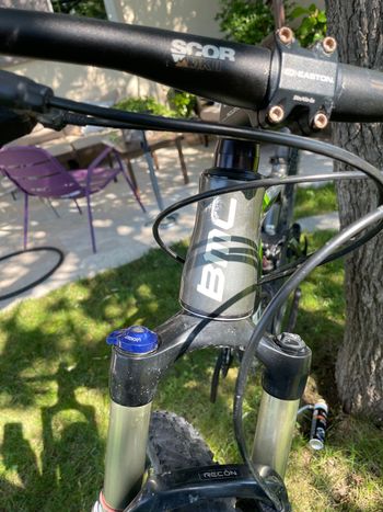 Used BMC Fourstroke Shimano SLX 2015 Mountainbike, Light Gray — image 7 of 9