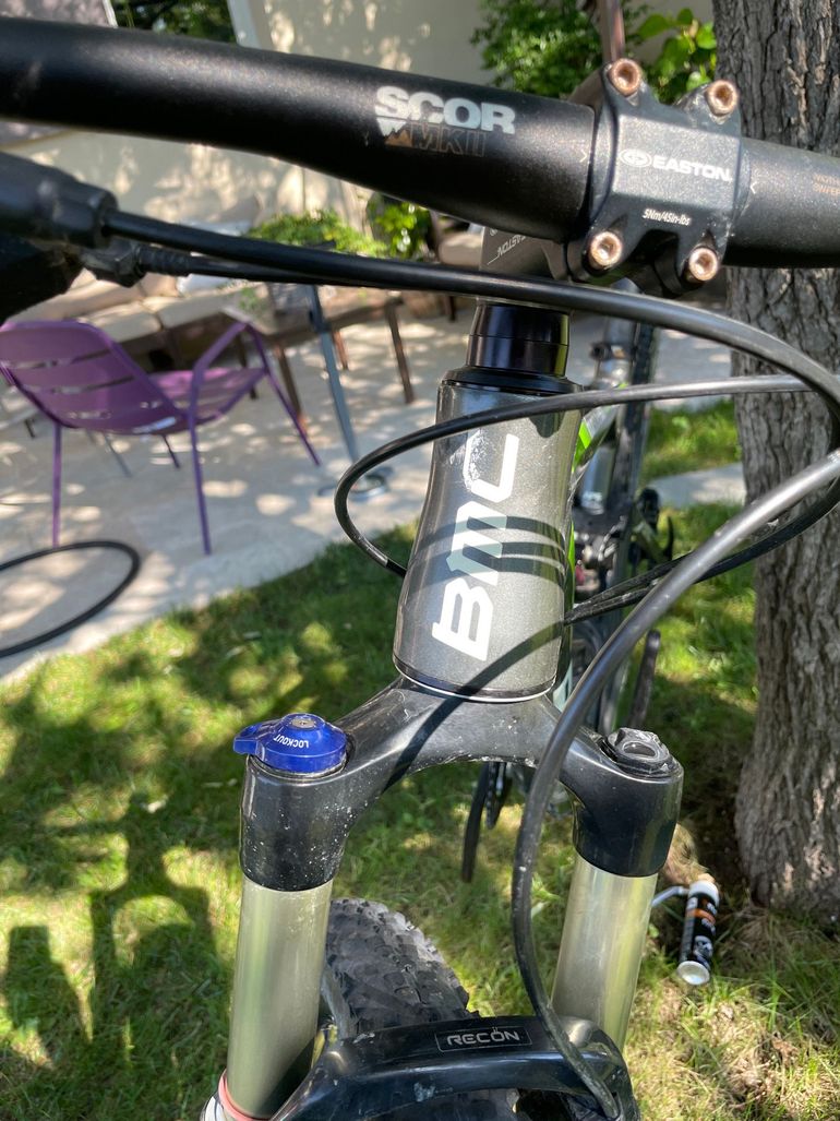 Used BMC Fourstroke Shimano SLX 2015 Mountainbike, Light Gray — image 7 of 9
