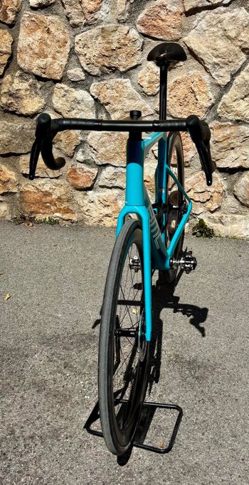 Used BMC Roadmachine 01 TWO 2024 2024 Road & Gravel, Blu — image 3 of 5