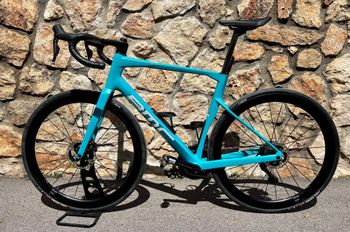 Used BMC Roadmachine 01 TWO 2024 2024 Road & Gravel, Blu — image 2 of 5