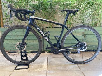 Used Trek Émonda SLR 8 Disc 2018 2018 Road & Gravel, Black — image 2 of 10