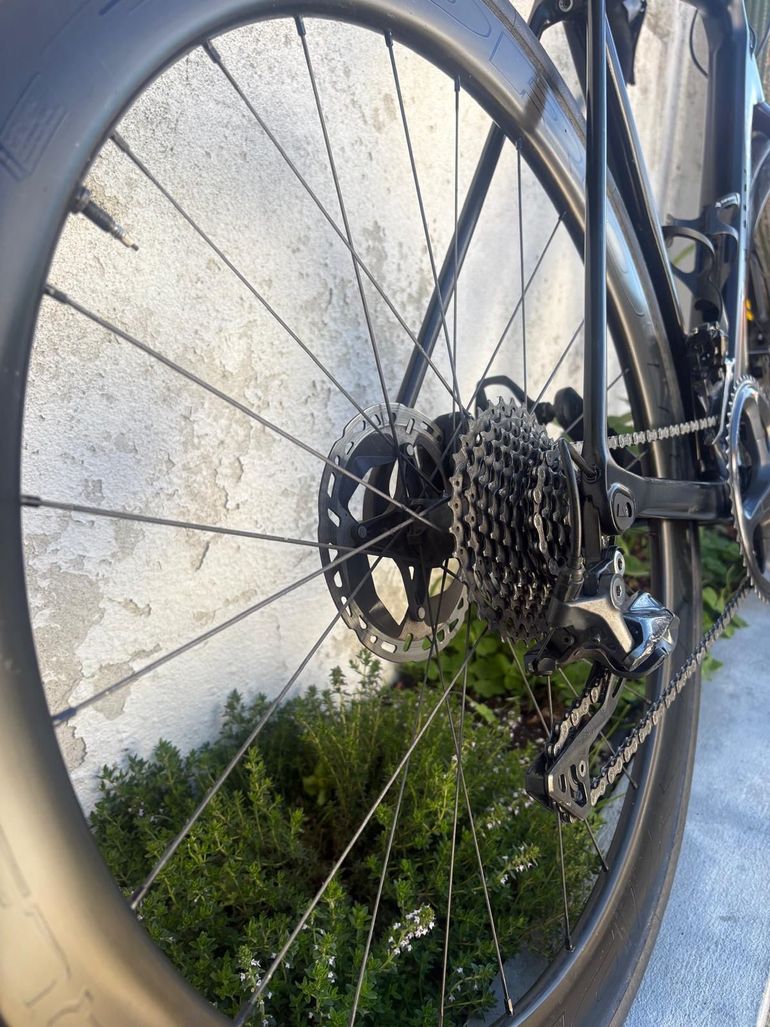 Used Canyon Endurace CF SL Disc 8.0 2020 2020 Road & Gravel — image 8 of 12
