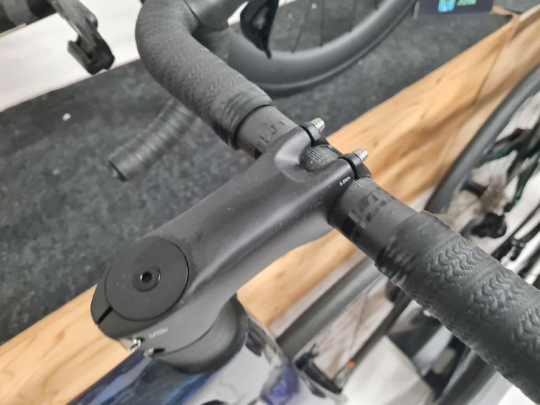 Used Liv Langma Advanced SL Disc 0 2023 2023 Road & Gravel, Blue — image 10 of 12