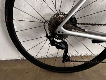 Used Specialized Roubaix Sport 2021 2021 Road & Gravel — image 4 of 17