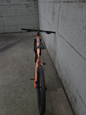 Used Orbea OIZ H20 2023 2023 Mountainbike, Orange, 29 — image 6 of 6