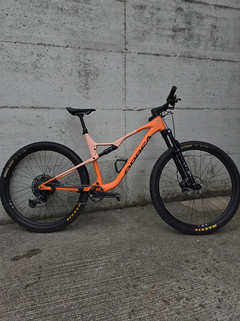 Used Orbea OIZ H20 2023 2023 Mountainbike, Orange, 29 — image 2 of 6