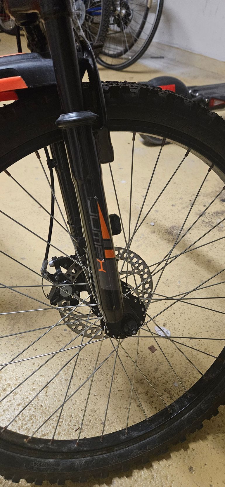 Used Moma VTT Junior GTT24 2021 Mountainbike, Orange — image 6 of 6