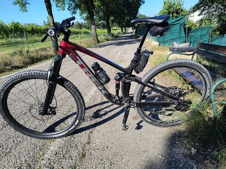 Used Trek Fuel EX 8 Gen 5 2023 2023 Mountainbike — image 1 of 26
