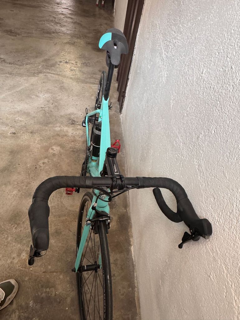 Used Bianchi Sprint - 105 2022 2022 Road & Gravel, Green — image 4 of 5