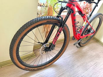 Used Trek Supercaliber 9.8 GX 2021 2021 Mountainbike, Rosso — image 10 of 17