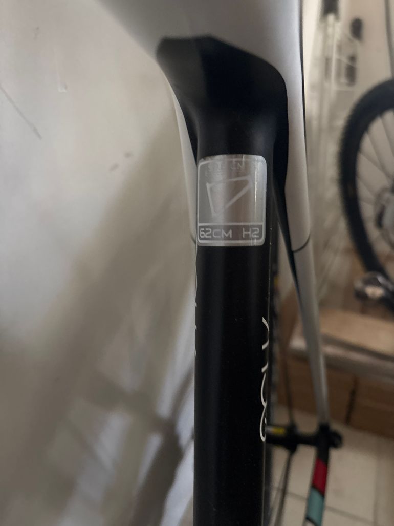 Used Trek Trek Madone 5.9 2014 2014 Road & Gravel, Weiß — image 3 of 3
