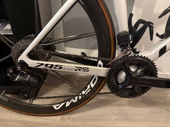 Used Look 795 Blade RS Iconic Blanc Shimano 105 Di2 2025 Road & Gravel, White — image 4 of 7