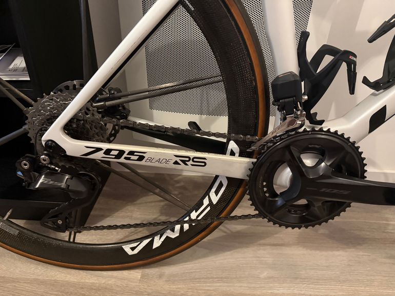 Used Look 795 Blade RS Iconic Blanc Shimano 105 Di2 2025 Road & Gravel, White — image 4 of 7
