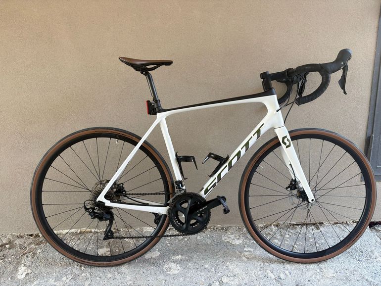 Used Scott Addict RC Shimano 105 2020 Road & Gravel — image 4 of 6
