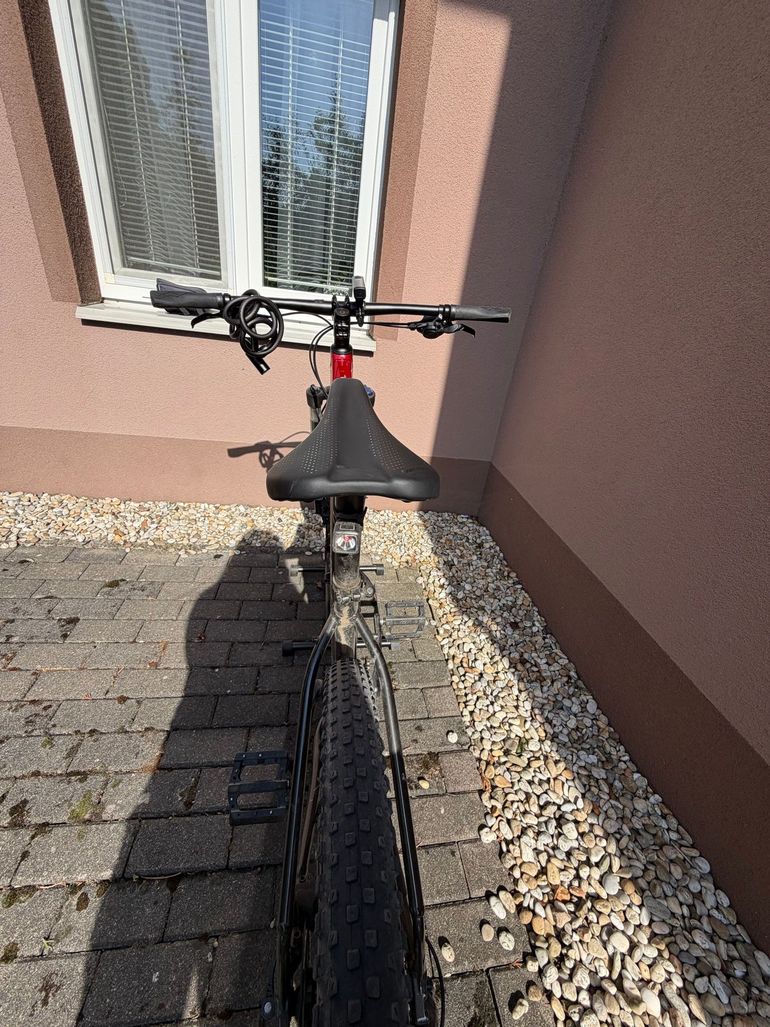 Used Trek Marlin 6 Gen 2 2023 2023 Mountainbike, Rot, 27.5, 29 — image 6 of 8