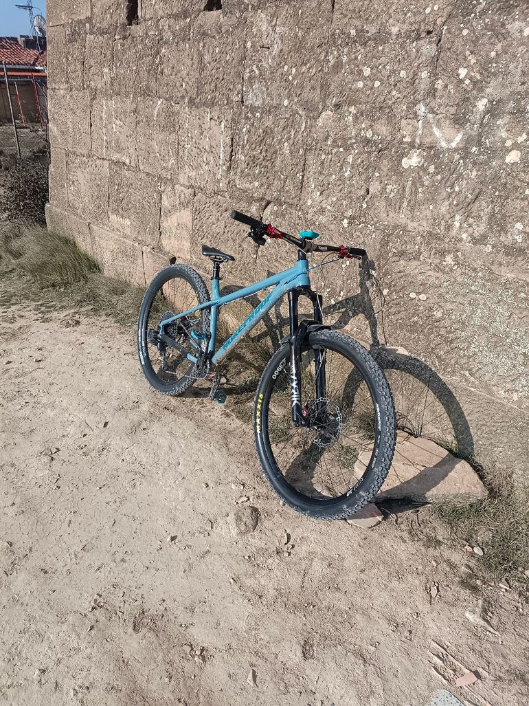 Used Nukeproof Nukeproof Custom SRAM GX Eagle AXS 2022 Mountainbike, Blue — image 1 of 5