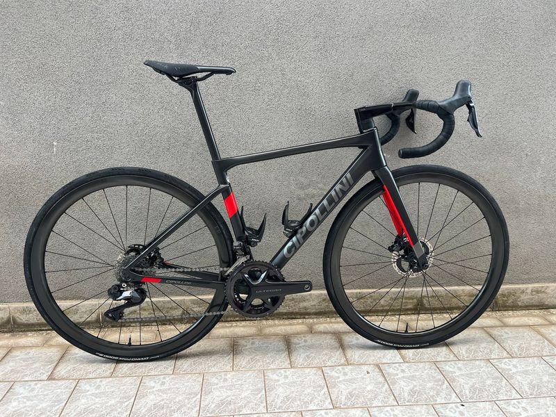 Tweedehands Cipollini DOLOMIA Q30MP SHIMANO ULTEGRA DI2 2023 2023 Road & Gravel