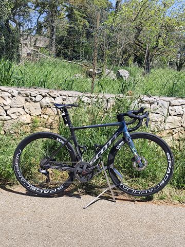 Used Scott Addict RC Pro 2021 Frameset 2021 Road & Gravel, Green — image 3 of 3