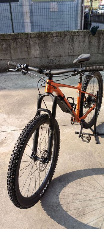 Used Giant Fathom 1 2022 2022 Mountainbike, Orange, 29 — image 4 of 5