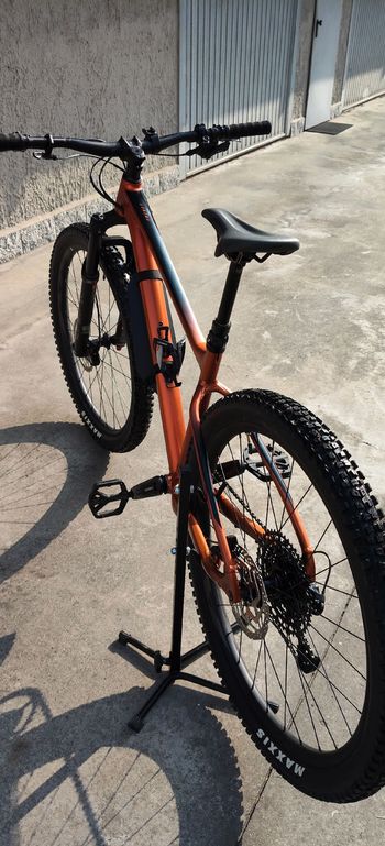 Used Giant Fathom 1 2022 2022 Mountainbike, Orange, 29 — image 5 of 5