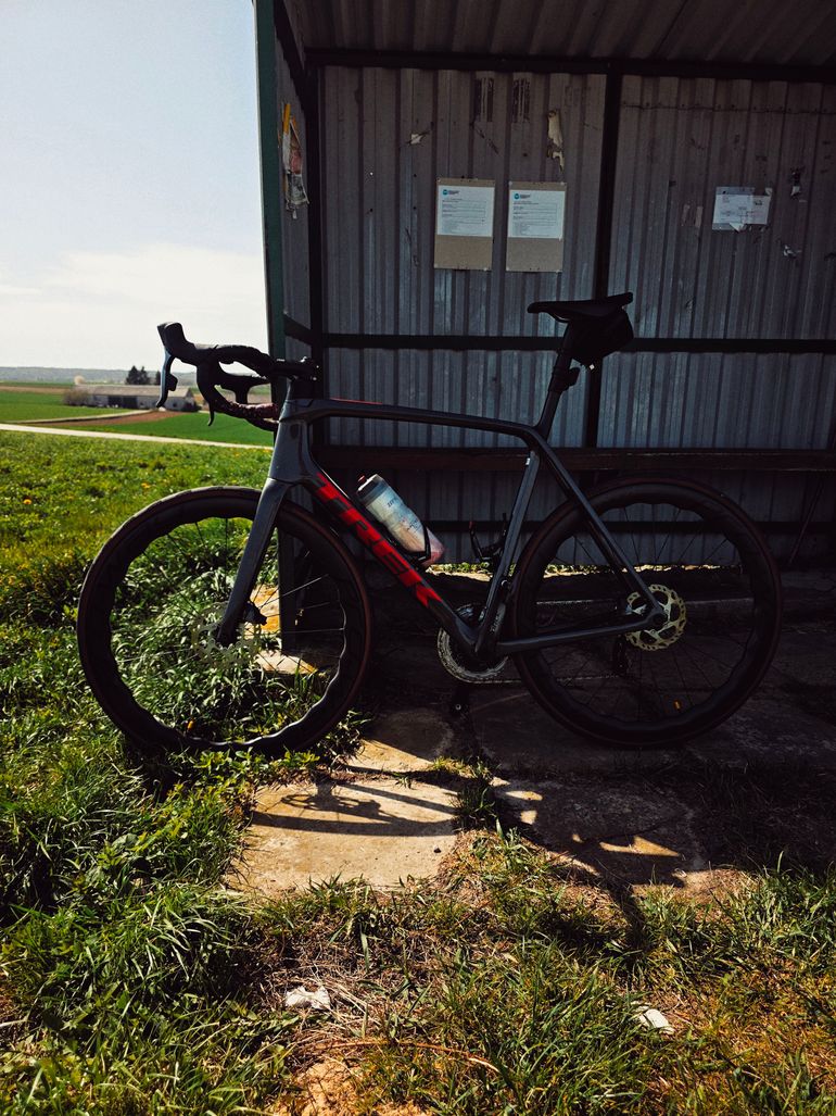 Used Trek Émonda SL 5 2024 2024 Road & Gravel, Red — image 3 of 3