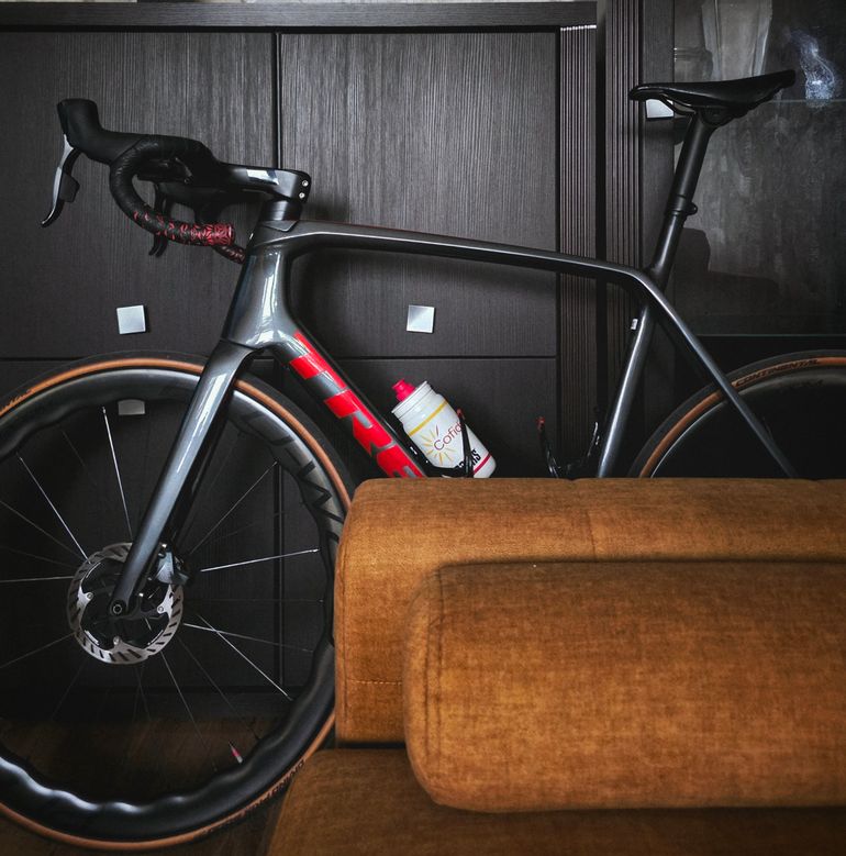 Used Trek Émonda SL 5 2024 2024 Road & Gravel, Red — image 2 of 3