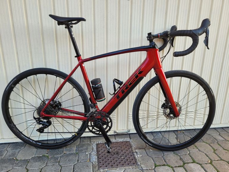 Used Trek Domane+ ALR 2022 2022 Road & Gravel, Rot — image 1 of 5