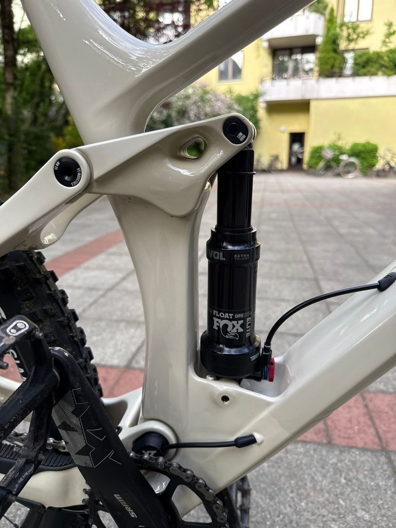 Used YT Industries IZZO Comp 2020 2020 Mountainbike, White, 29 — image 6 of 6