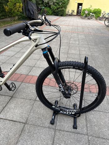 Used YT Industries IZZO Comp 2020 2020 Mountainbike, White, 29 — image 4 of 6