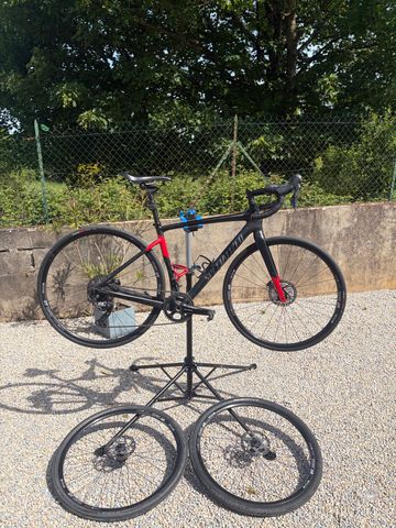 Specialized Diverge Comp Carbon 2020 2020 Road & Gravel usato