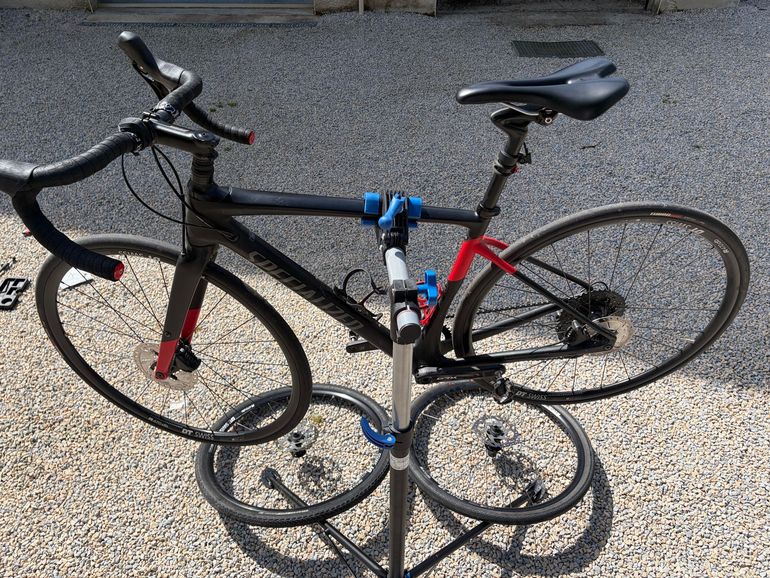 Used Specialized Diverge Comp Carbon 2020 2020 Road & Gravel, Schwarz — image 2 of 3