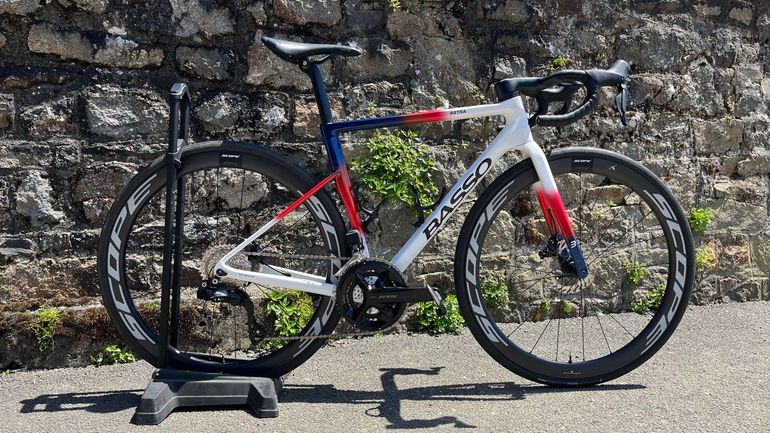 Used Basso Astra Shimano 105 Di2 2025 Road & Gravel — image 1 of 14