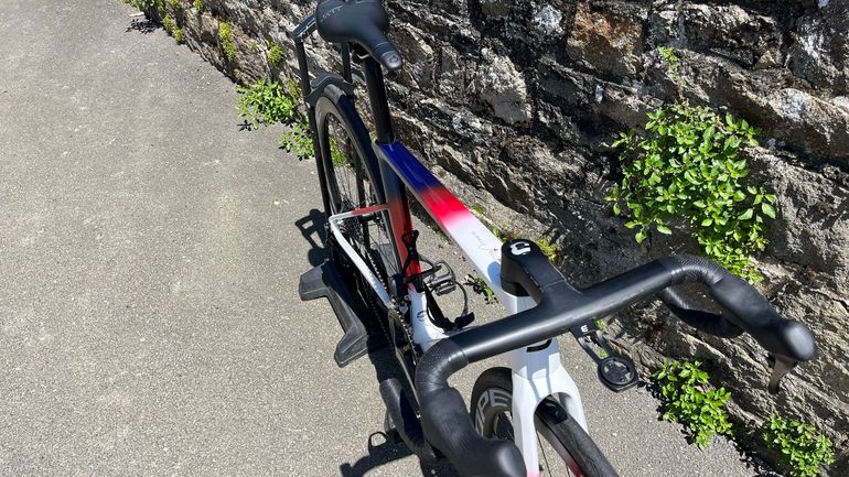 Used Basso Astra Shimano 105 Di2 2025 Road & Gravel — image 8 of 14