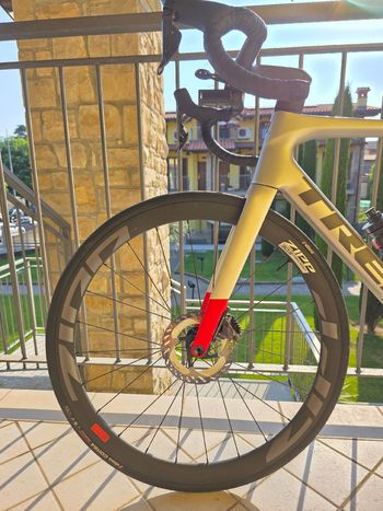 Used Trek Madone SLR 7 Gen 8 2025 2025 Road & Gravel, Hellgrau — image 8 of 22