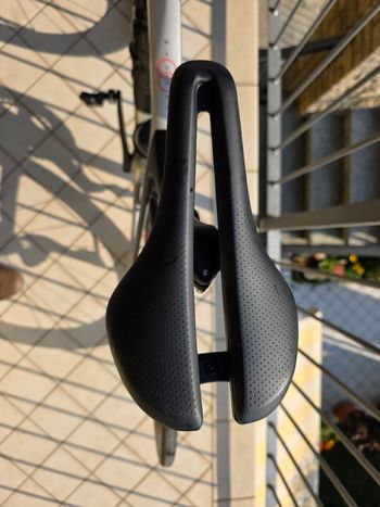 Used Trek Madone SLR 7 Gen 8 2025 2025 Road & Gravel, Hellgrau — image 12 of 22
